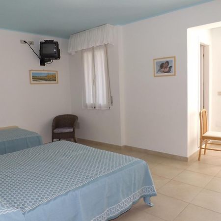 Hotel Muccioli Misano Adriatico Camera foto