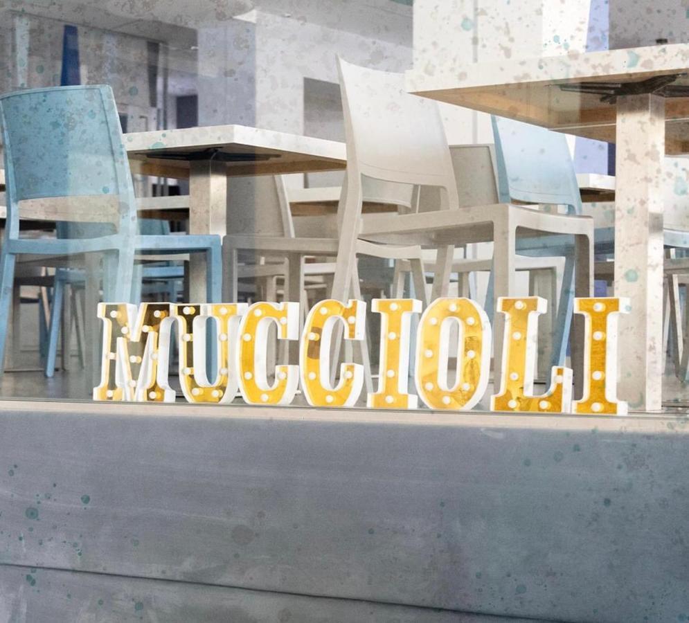Hotel Muccioli Misano Adriatico Esterno foto